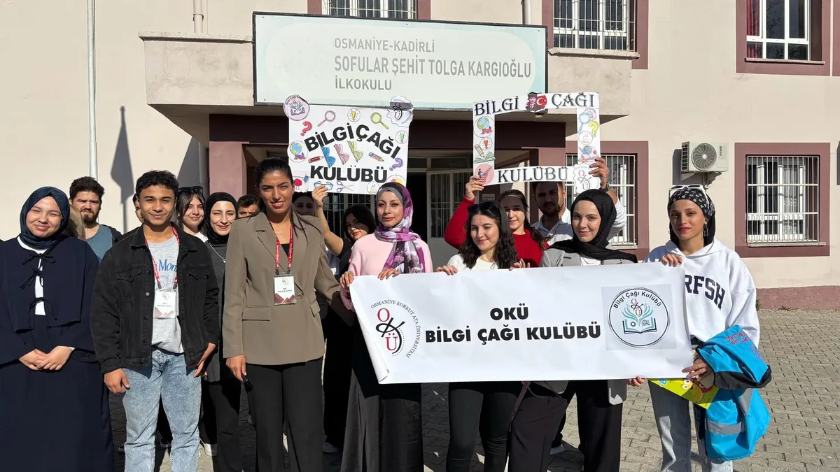 Kadirli’deki Okullara Kitap Bağışı etkinliğinden bir kare